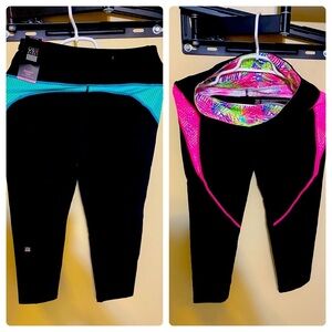 NWT 2 Pair Victoria’s Secret Stretch Leggings Yoga Pants - Capri Length